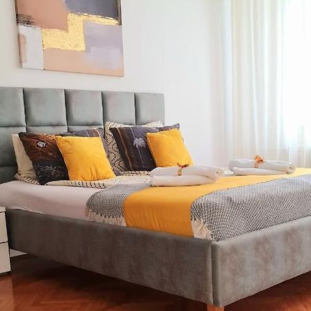 Downtown Star Apartment Belgrad Exteriör bild
