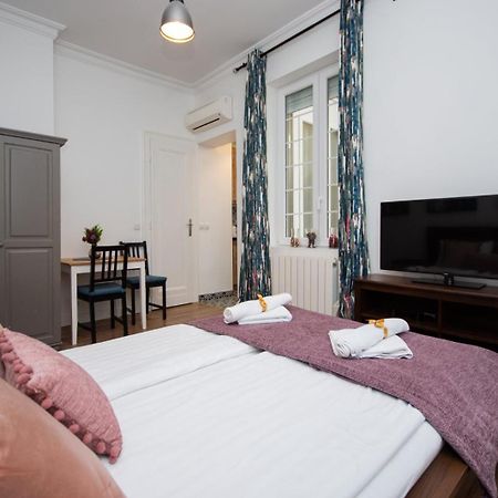 Downtown Star Apartment Belgrad Rum bild