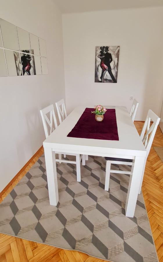 Downtown Star Apartment Belgrad Exteriör bild