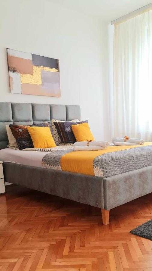 Downtown Star Apartment Belgrad Exteriör bild