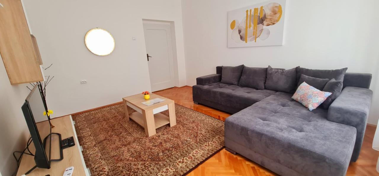 Downtown Star Apartment Belgrad Exteriör bild