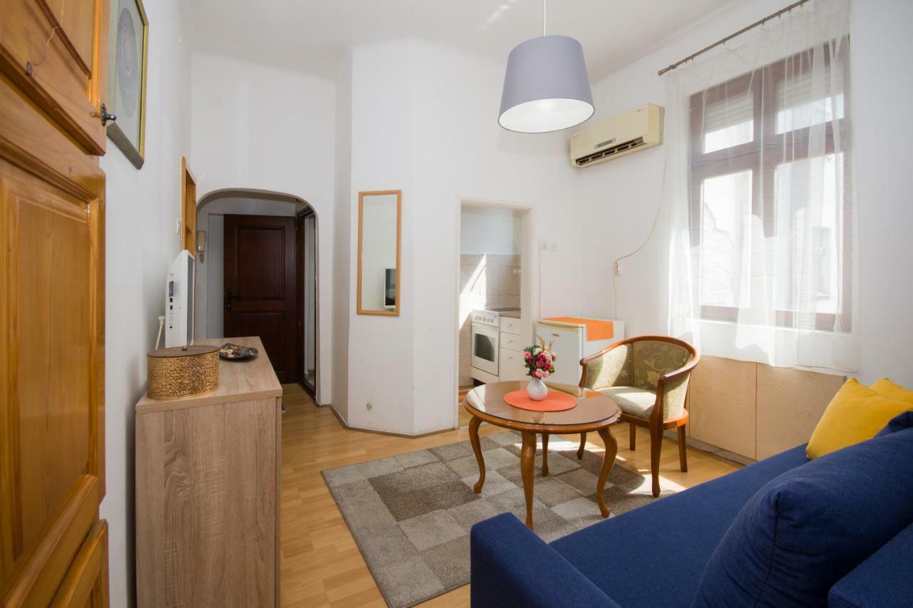 Downtown Star Apartment Belgrad Exteriör bild