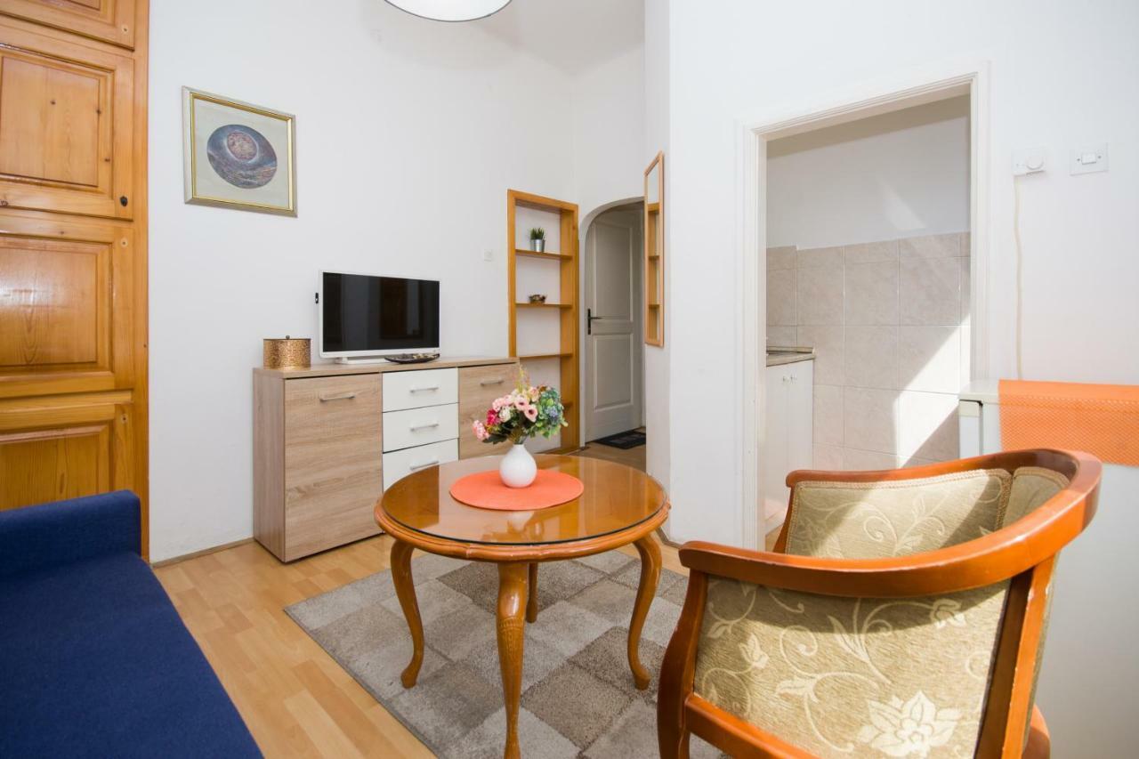 Downtown Star Apartment Belgrad Exteriör bild